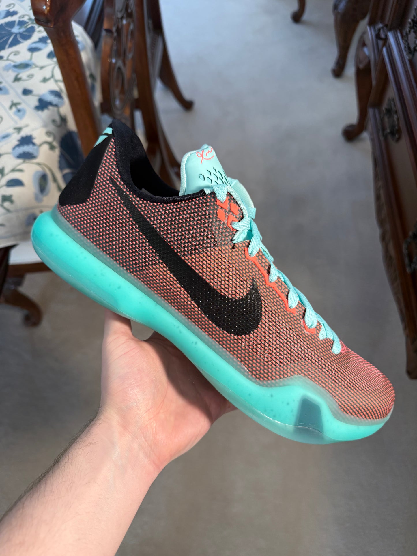 Kobe 10 Easter