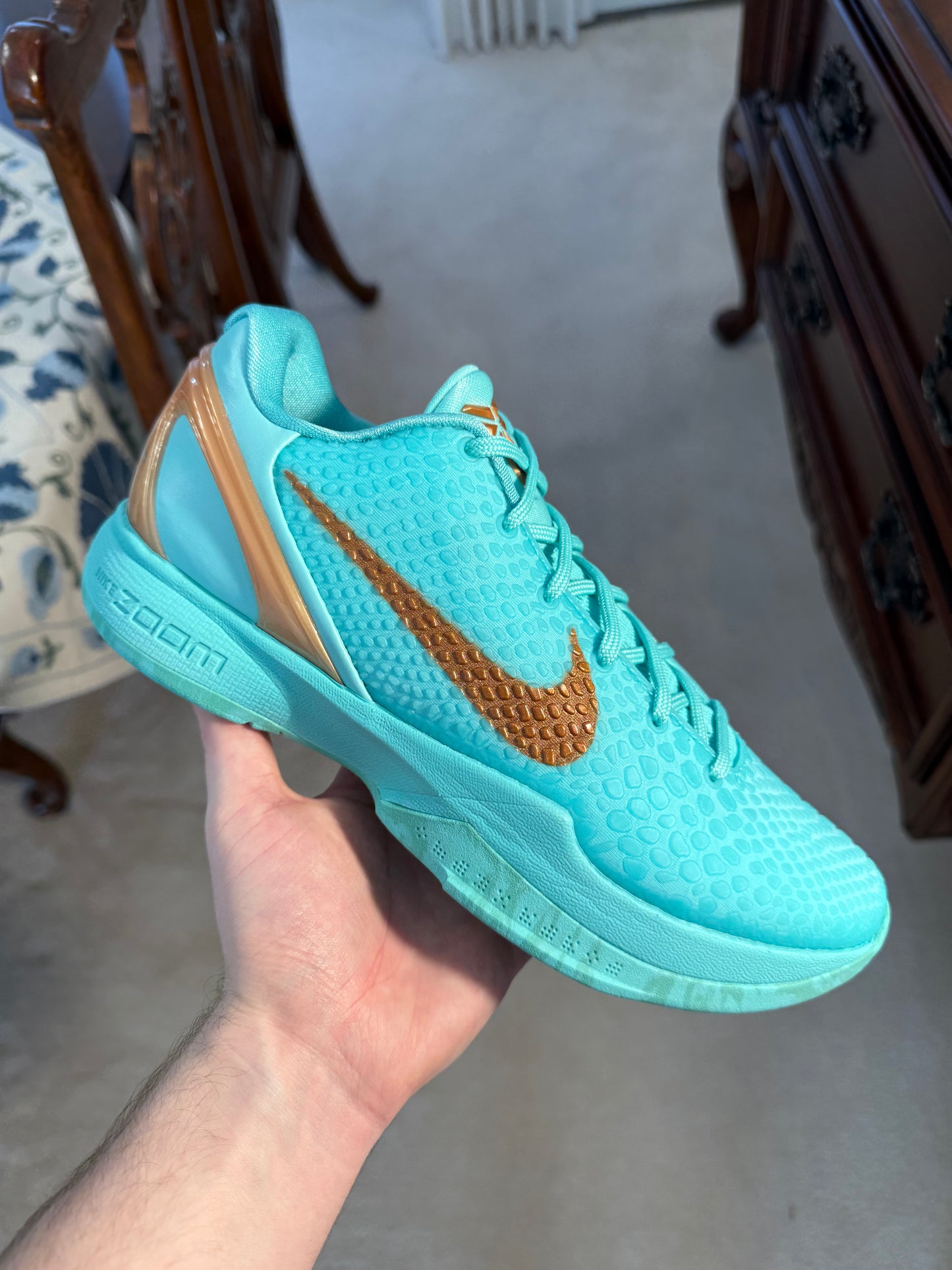 Kobe 6 Protro Jalen Brunson Statue of Liberty