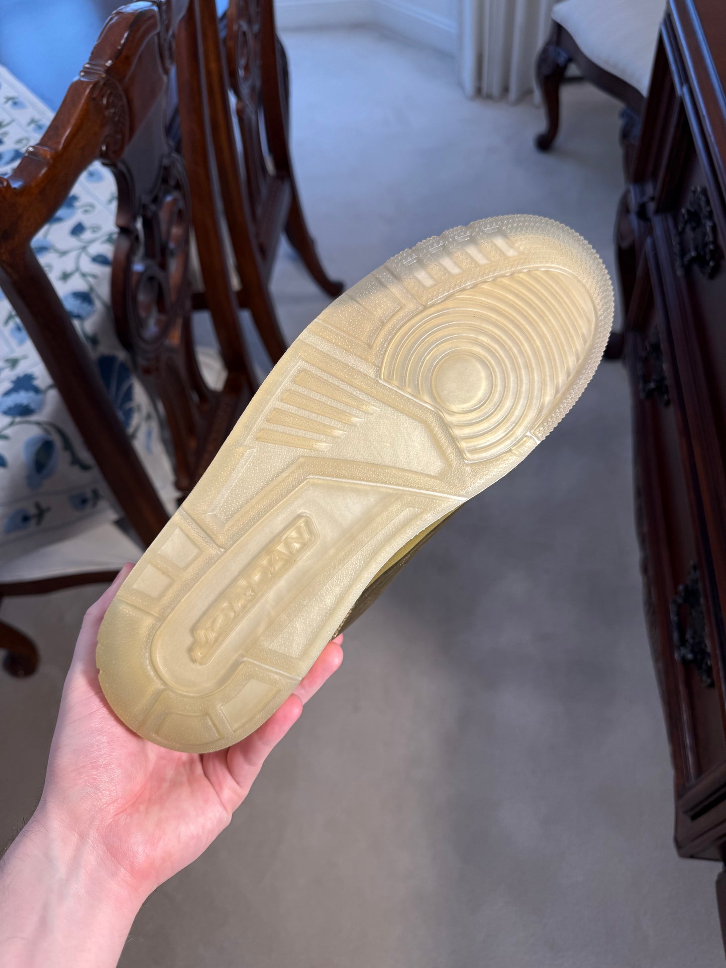Jordan Retro 3 Usher All-Gold PE