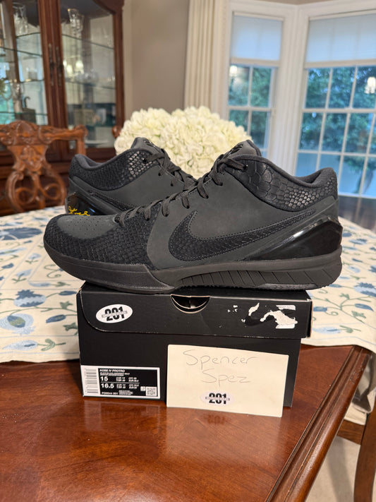 Kobe 4 Protro Gift of Mamba