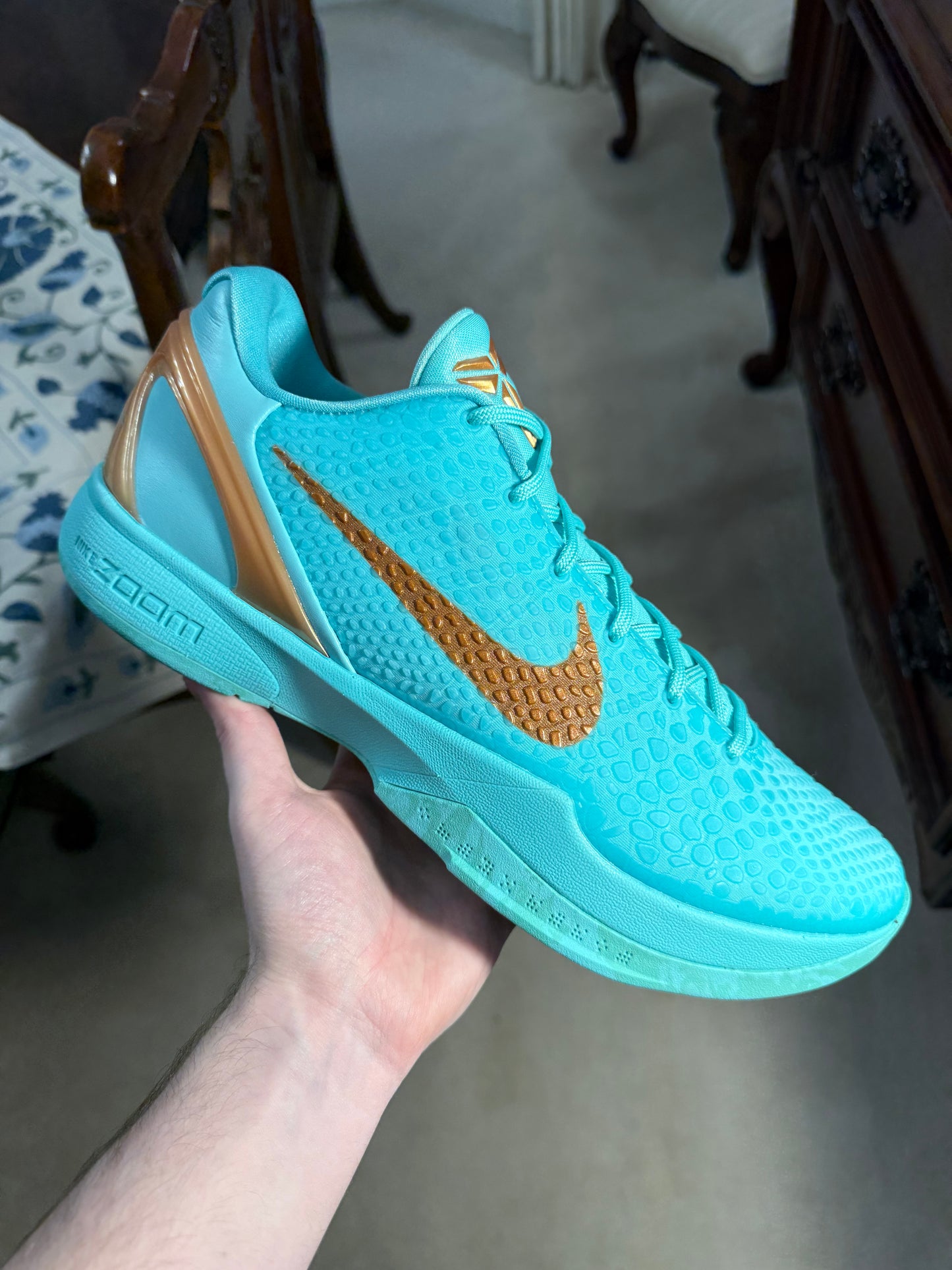 Kobe 6 Protro Jalen Brunson Statue of Liberty