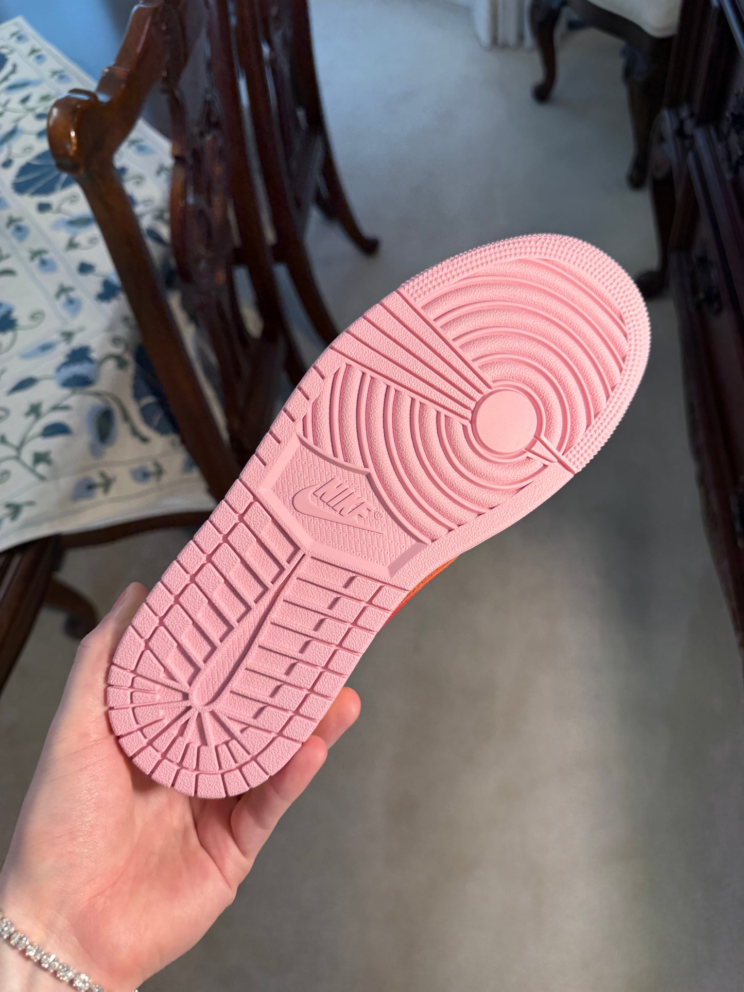 Jordan Retro 1 Low Travis Scott Tropical Pink