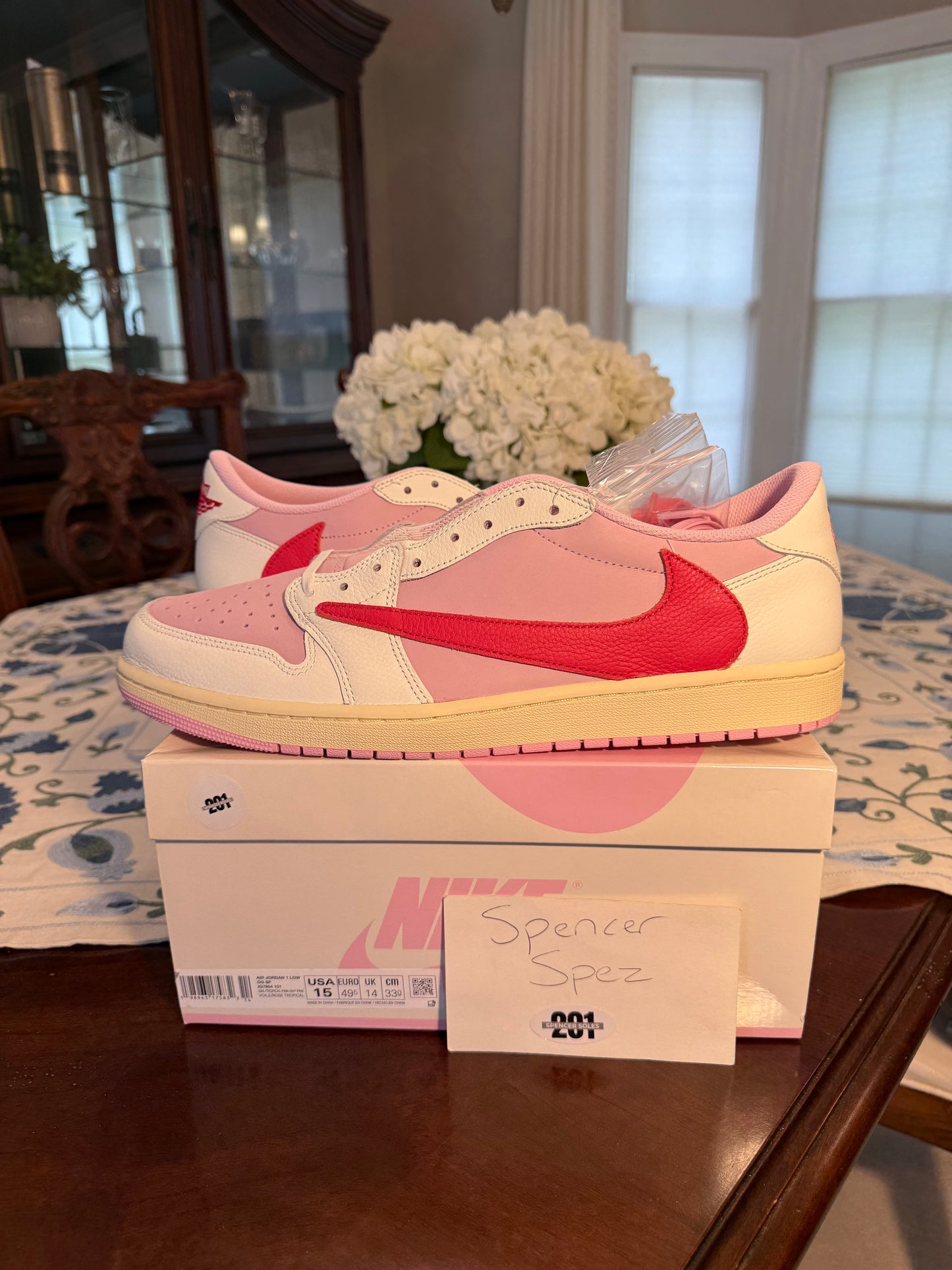 Jordan Retro 1 Low Travis Scott Tropical Pink