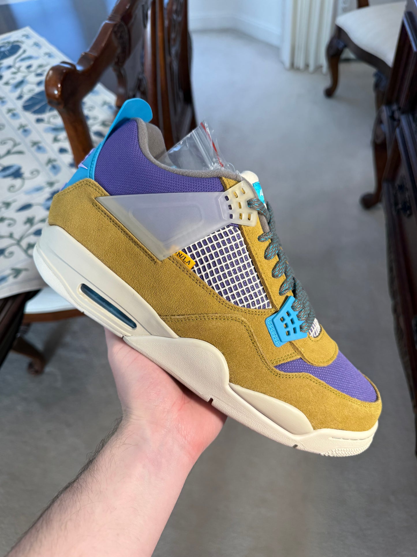 Jordan Retro 4 Union LA Desert Moss