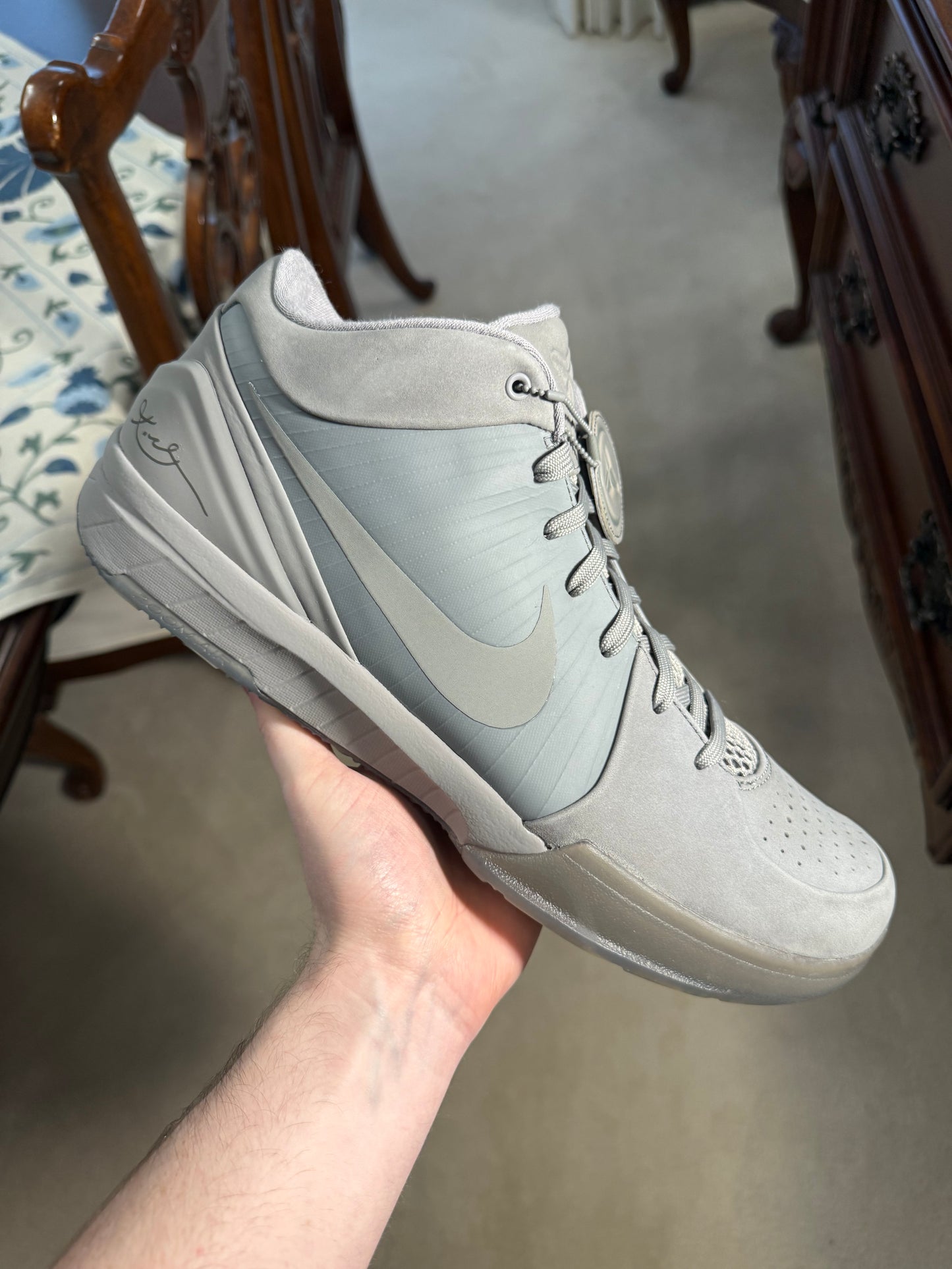 Kobe 4 Fade to Black