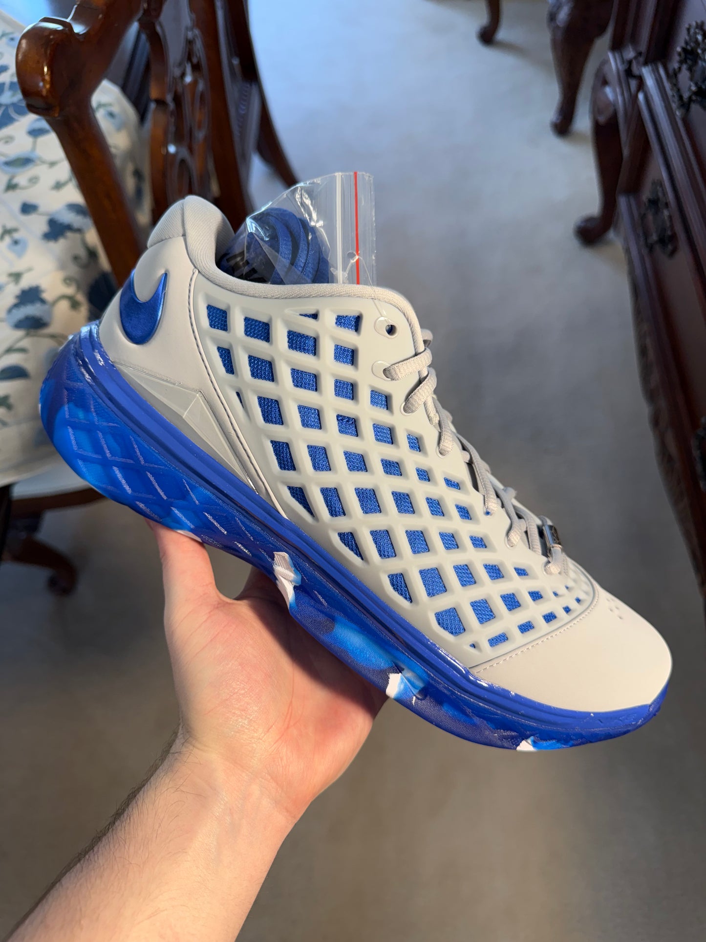 Kobe 3 Protro Low Kentucky PE Gray