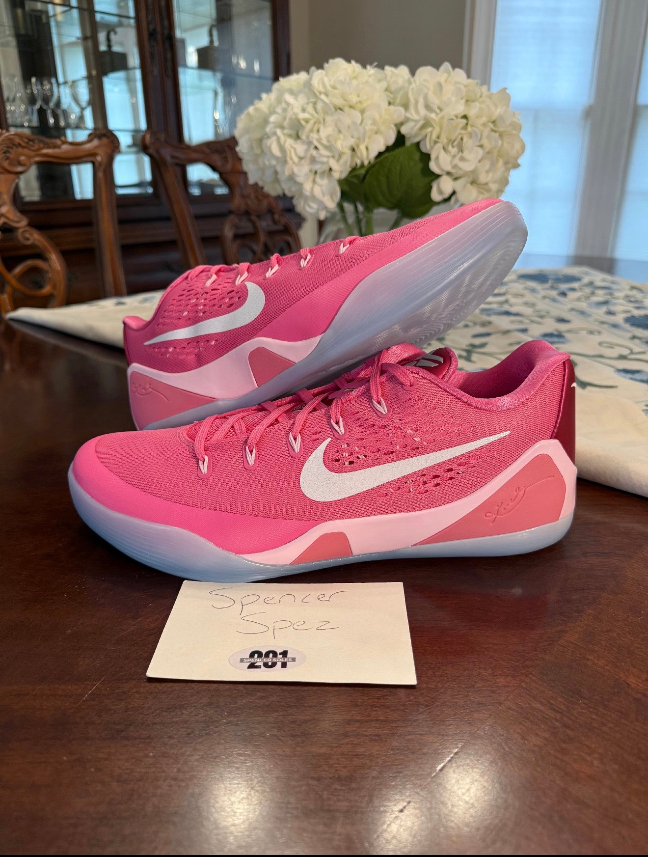 Kobe 9 EM Low Kay Yow Think Pink